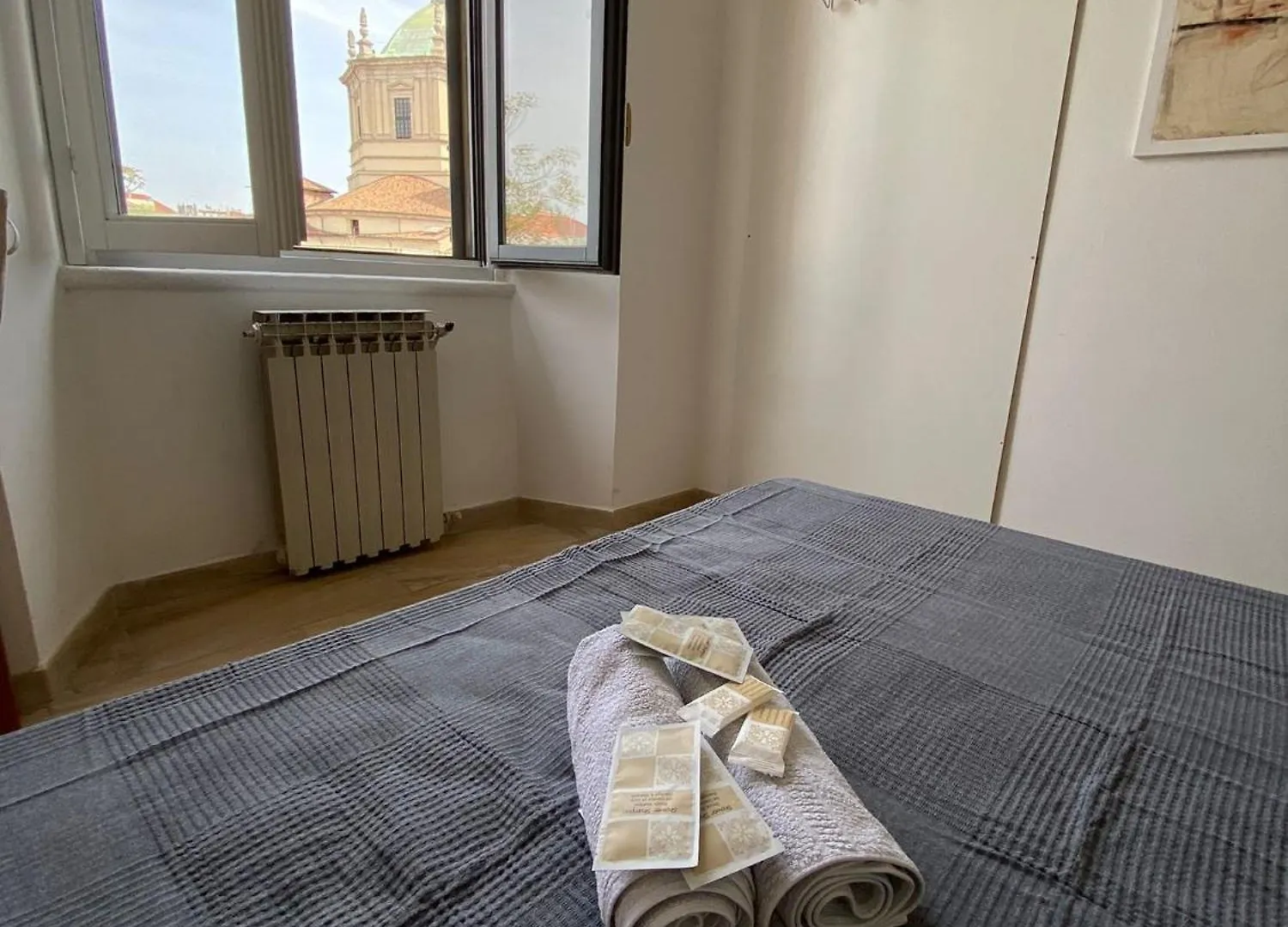 Le Colonne Home Milano 0*, Milan Italy